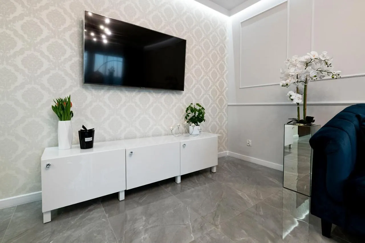 Nadmorski Apartament Komes Apartment Kolobrzeg Poland